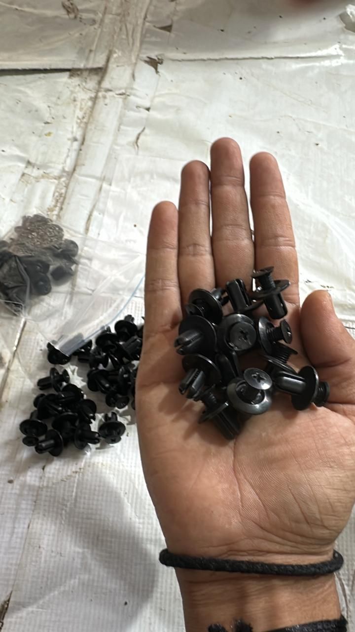 100-Pcs Universal Screw Clamps (Pack of 1)